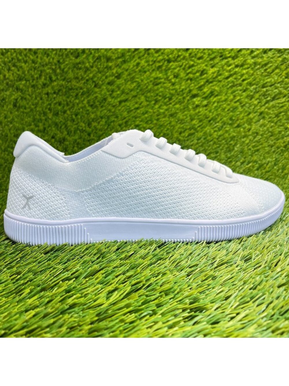 Flux Footwear Adapt Trainer White Mens Size 8.5 Athletic Knit Shoes Sneakers